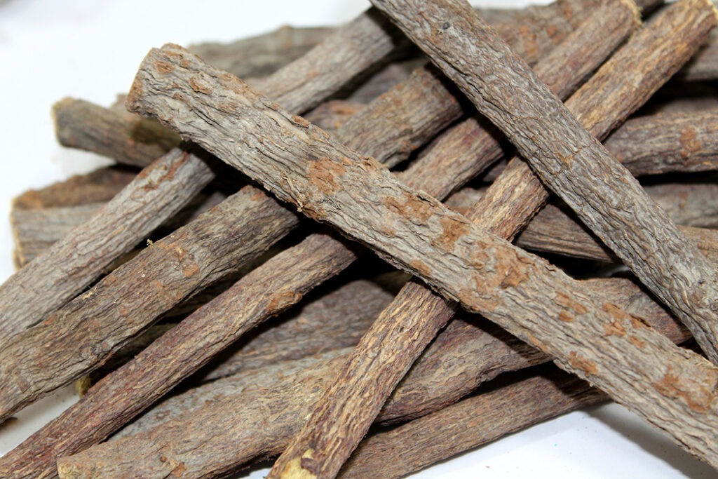 Liquorice Root (100g) • Master Henry's Emporium of Sweets